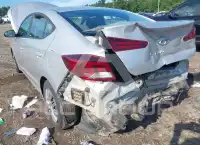 2019 Hyundai Elantra photo