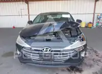 2019 Hyundai Elantra photo