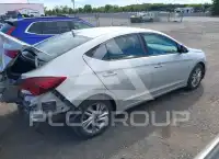 2019 Hyundai Elantra фото