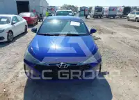 2019 Hyundai Elantra photo