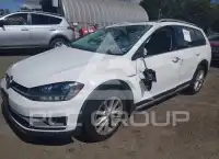 2019 Volkswagen GOLF photo