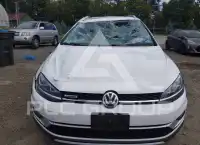 2019 Volkswagen GOLF photo