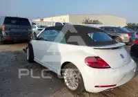 2019 Volkswagen BEETLE photo