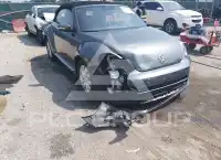 2019 Volkswagen BEETLE photo