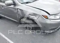2020 Mitsubishi OUTLANDER photo