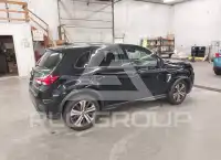2020 Mitsubishi OUTLANDER photo