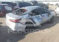 2020 Nissan VERSA фото