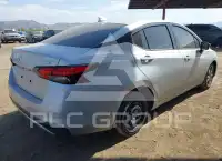 2020 Nissan VERSA фото