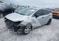 2020 Nissan VERSA фото