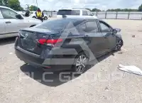 2020 Nissan VERSA фото
