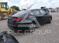 2020 Nissan VERSA фото