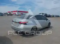 2020 Nissan VERSA фото