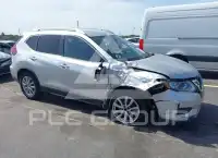 2020 Nissan ROGUE photo