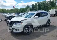 2020 Nissan ROGUE photo