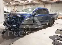 2020 Nissan TITAN photo