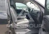 2020 Nissan TITAN photo