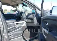 2020 Nissan TITAN фото