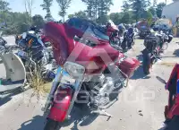 2020 Harley-Davidson FLHX photo