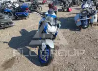 2020 Kawasaki ZR900 фото