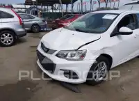 2020 Chevrolet Sonic фото