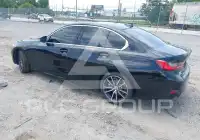 2020 BMW 330 photo