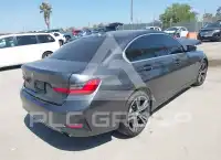 2020 BMW 330 photo