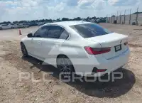 2020 BMW 330 photo