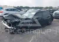 2020 BMW 330 photo