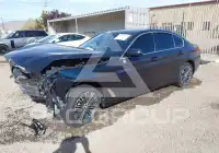 2020 BMW 530 photo