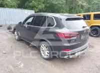 2020 BMW X5 фото