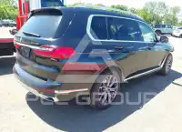 2020 BMW X7 photo