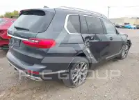 2020 BMW X7 фото
