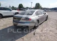 2020 BMW 750 фото