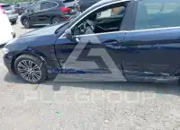 2020 BMW 530 photo