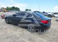 2020 BMW 530 фото