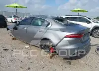 2020 Jaguar XE photo