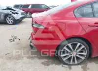 2020 Jaguar XE фото