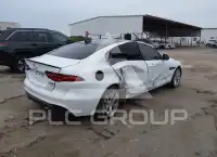 2020 Jaguar XE фото