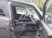2020 Jeep Renegade photo