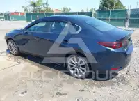 2020 Mazda 3 photo