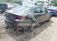 2020 Mazda 3 photo