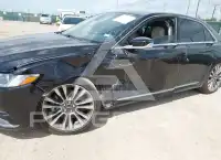 2020 Lincoln Continental photo