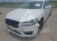2020 Lincoln MKZ photo