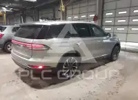 2020 Lincoln AVIATOR photo