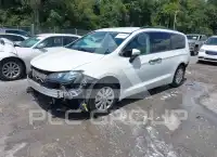 2020 Chrysler VOYAGER photo
