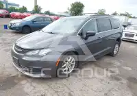 2020 Chrysler VOYAGER фото