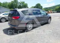 2020 Chrysler VOYAGER фото