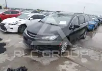 2020 Chrysler VOYAGER фото