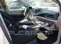2020 Chrysler VOYAGER фото