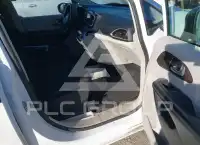 2020 Chrysler VOYAGER фото